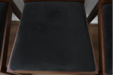 中古　希少な廃番品　アルモニア(Armonia)　ウォールナット材　すっきりとしたデザインのモダンなダイニングチェア4脚セット(椅子、イス、バラ売り可能)(R-083356)