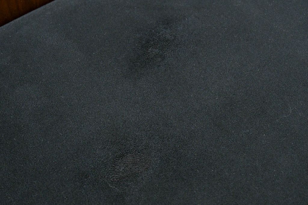 中古　希少な廃番品　アルモニア(Armonia)　ウォールナット材　すっきりとしたデザインのモダンなダイニングチェア4脚セット(椅子、イス、バラ売り可能)(R-083356)