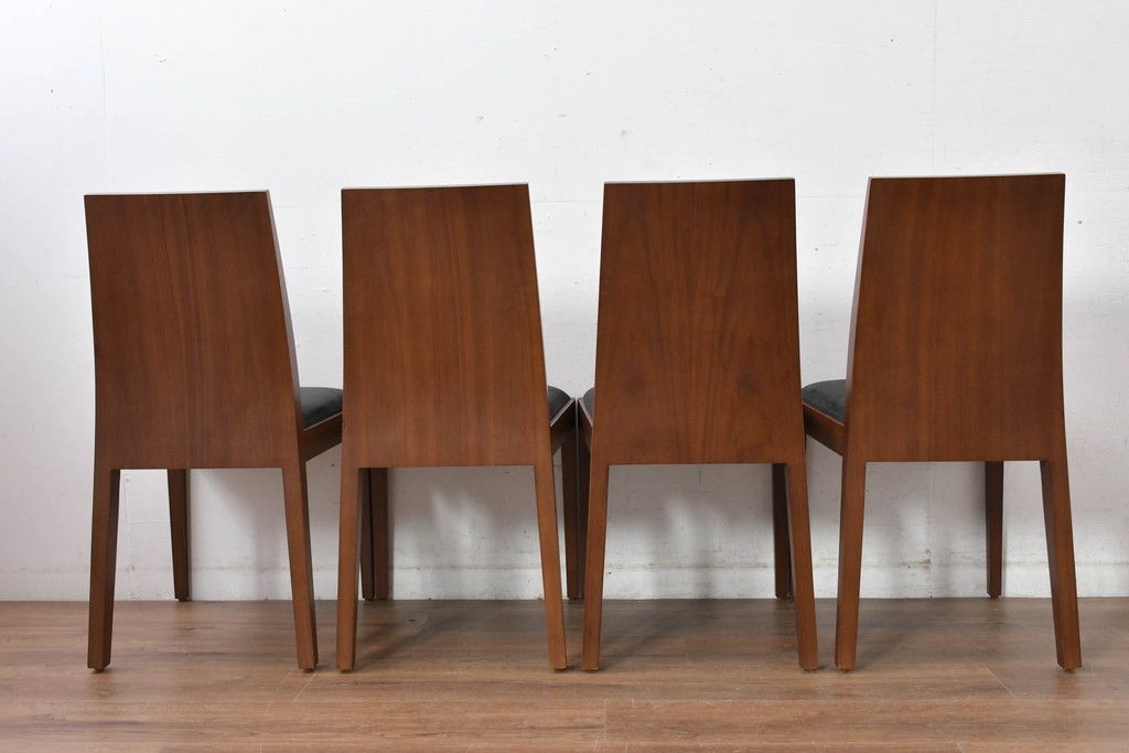 中古　希少な廃番品　アルモニア(Armonia)　ウォールナット材　すっきりとしたデザインのモダンなダイニングチェア4脚セット(椅子、イス、バラ売り可能)(R-083356)