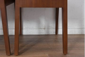 中古　希少な廃番品　アルモニア(Armonia)　ウォールナット材　すっきりとしたデザインのモダンなダイニングチェア4脚セット(椅子、イス、バラ売り可能)(R-083356)