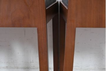 中古　希少な廃番品　アルモニア(Armonia)　ウォールナット材　すっきりとしたデザインのモダンなダイニングチェア4脚セット(椅子、イス、バラ売り可能)(R-083356)