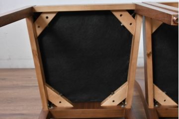 中古　希少な廃番品　アルモニア(Armonia)　ウォールナット材　すっきりとしたデザインのモダンなダイニングチェア4脚セット(椅子、イス、バラ売り可能)(R-083356)