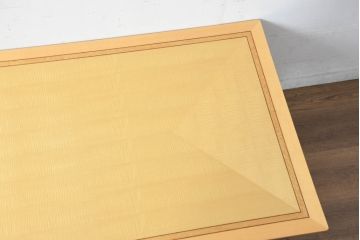 中古　超美品　展示品　IDC大塚家具取り扱い　松創(MATSUSO・マツソウ)　ホワイトシカモア　滑らかで柔らかな白い木肌と浮かび上がる繊細な模様に目を惹かれるローテーブル(センターテーブル、リビングテーブル)(定価約70万円)(R-083358)