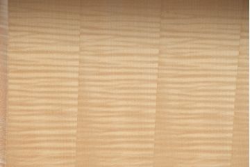 中古　超美品　展示品　IDC大塚家具取り扱い　松創(MATSUSO・マツソウ)　ホワイトシカモア　滑らかで柔らかな白い木肌と浮かび上がる繊細な模様に目を惹かれるローテーブル(センターテーブル、リビングテーブル)(定価約70万円)(R-083358)