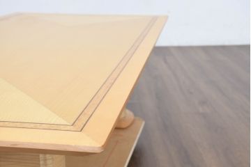 中古　超美品　展示品　IDC大塚家具取り扱い　松創(MATSUSO・マツソウ)　ホワイトシカモア　滑らかで柔らかな白い木肌と浮かび上がる繊細な模様に目を惹かれるローテーブル(センターテーブル、リビングテーブル)(定価約70万円)(R-083358)