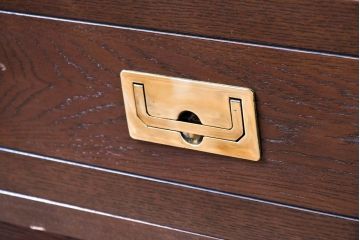 中古　希少な廃番品!!　カリモク家具(karimoku)　domani(ドマーニ)　分解可能なユニット式特大キャビネット(飾り棚、ガラスキャビネット、ガラスケース、ショーケース、コレクションケース、キュリオケース、店舗什器)(R-083359)