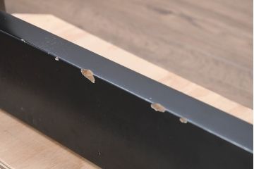 中古　ARMONIA(アルモニア)　ウォールナット天板の上質な風合いと直線的で洗練されたモダンデザインが魅力のエクステンションテーブル(エクステンションダイニングテーブル、伸長式テーブル、拡張式テーブル、食卓、4人掛け、6人掛け、4人用、6人用)(R-083363)