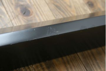 中古　ARMONIA(アルモニア)　ウォールナット天板の上質な風合いと直線的で洗練されたモダンデザインが魅力のエクステンションテーブル(エクステンションダイニングテーブル、伸長式テーブル、拡張式テーブル、食卓、4人掛け、6人掛け、4人用、6人用)(R-083363)