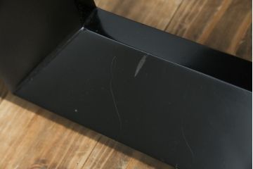 中古　ARMONIA(アルモニア)　ウォールナット天板の上質な風合いと直線的で洗練されたモダンデザインが魅力のエクステンションテーブル(エクステンションダイニングテーブル、伸長式テーブル、拡張式テーブル、食卓、4人掛け、6人掛け、4人用、6人用)(R-083363)