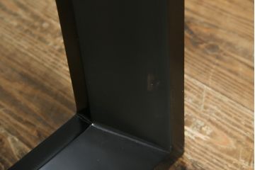 中古　ARMONIA(アルモニア)　ウォールナット天板の上質な風合いと直線的で洗練されたモダンデザインが魅力のエクステンションテーブル(エクステンションダイニングテーブル、伸長式テーブル、拡張式テーブル、食卓、4人掛け、6人掛け、4人用、6人用)(R-083363)