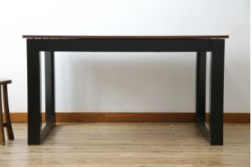中古　ARMONIA(アルモニア)　ウォールナット天板の上質な風合いと直線的で洗練されたモダンデザインが魅力のエクステンションテーブル(エクステンションダイニングテーブル、伸長式テーブル、拡張式テーブル、食卓、4人掛け、6人掛け、4人用、6人用)(R-083363)