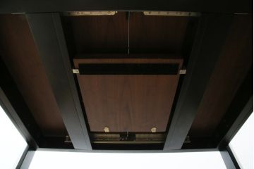 中古　ARMONIA(アルモニア)　ウォールナット天板の上質な風合いと直線的で洗練されたモダンデザインが魅力のエクステンションテーブル(エクステンションダイニングテーブル、伸長式テーブル、拡張式テーブル、食卓、4人掛け、6人掛け、4人用、6人用)(R-083363)