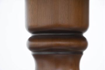 中古　カリモク家具(karimoku)　COLONIAL(コロニアル)シリーズ　カントリースタイルの柔らかな雰囲気の丸型ダイニングテーブル(ラウンドテーブル、丸テーブル、二人掛け、四人掛け、2人用、4人用、円卓)(R-083364)