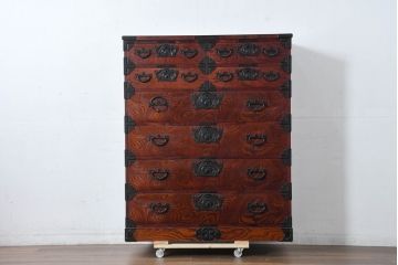 中古　岩谷堂箪笥　動きのある杢目と存在感のある金具が魅力的な衣装箪笥(収納タンス、和箪笥、整理箪笥、引き出し)(R-083365)