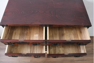 中古　岩谷堂箪笥　動きのある杢目と存在感のある金具が魅力的な衣装箪笥(収納タンス、和箪笥、整理箪笥、引き出し)(R-083365)