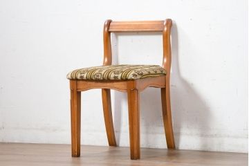 中古　横浜ダニエル(daniel)　優雅な佇まいのチェア1脚(ダイニングチェア、椅子、イス、アームレスチェア)(R-083366)