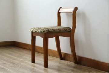 中古　横浜ダニエル(daniel)　優雅な佇まいのチェア1脚　(R-083366)