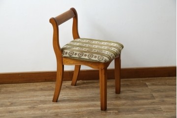 中古　横浜ダニエル(daniel)　優雅な佇まいのチェア1脚　(R-083366)