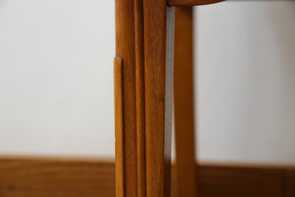 中古　横浜ダニエル(daniel)　優雅な佇まいのチェア1脚　(R-083366)