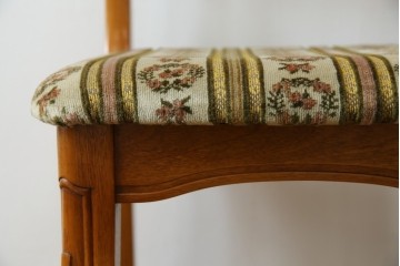 中古　横浜ダニエル(daniel)　優雅な佇まいのチェア1脚　(R-083366)