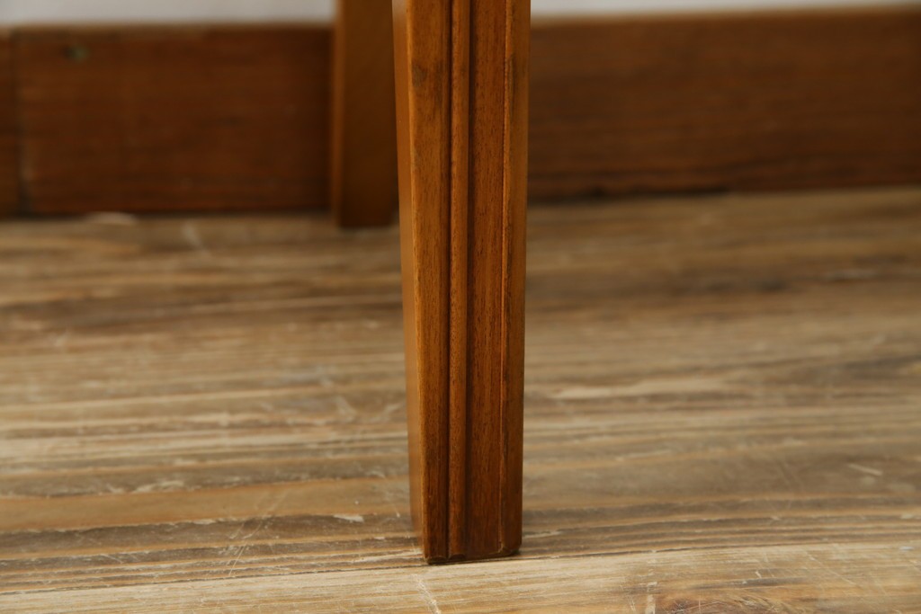 中古　横浜ダニエル(daniel)　優雅な佇まいのチェア1脚　(R-083366)