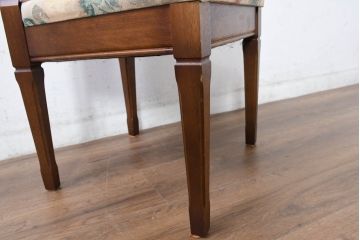 中古　maruni(マルニ木工)　品のある佇まいが魅力的なチェア1脚(ダイニングチェア、椅子、イス、アームレスチェア)(R-083368)