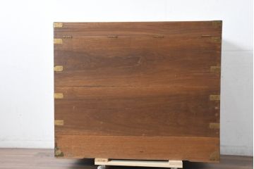 和製アンティーク　希少デザイン!!　くすの木(楠)の温もりが感じられるハンガー付き衣装トランク (木箱、ブランケットボックス、トランクテーブル、センターテーブル、サイドテーブル、収納箱、店舗什器)(R-083370)