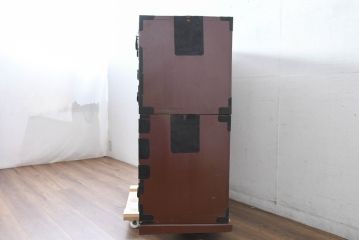 和製アンティーク　上手物!!　超美品　専門店にて木地呂塗り直し　唐獅子金具の存在感が目を引く和箪笥(衣装箪笥、和タンス、収納たんす、引き出し、重ねタンス、バラ売り可能)(R-083371)