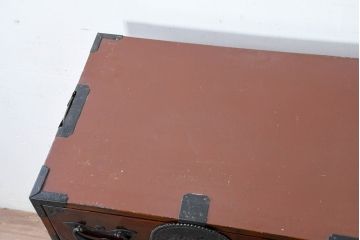 和製アンティーク　上手物!!　超美品　専門店にて木地呂塗り直し　唐獅子金具の存在感が目を引く和箪笥(衣装箪笥、和タンス、収納たんす、引き出し、重ねタンス、バラ売り可能)(R-083371)