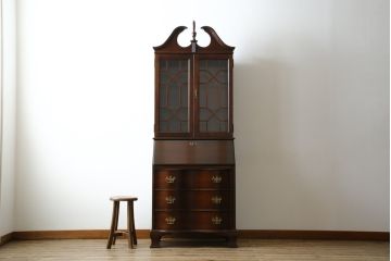 アメリカビンテージ　老舗工房　Jasper Cabinet(ジャスパーキャビネット)社　クラッシックデザインの小振りなビューローブックケース(ライディングビューロー、ライティングデスク、机、ワークデスク、本箱、本棚、飾り棚、収納棚、戸棚、引き出し、在宅用、在宅ワーク用、簿記机、ヴィンテージ)(R-083374)