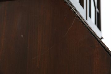 アメリカビンテージ　老舗工房　Jasper Cabinet(ジャスパーキャビネット)社　クラッシックデザインの小振りなビューローブックケース(ライディングビューロー、ライティングデスク、机、ワークデスク、本箱、本棚、飾り棚、収納棚、戸棚、引き出し、在宅用、在宅ワーク用、簿記机、ヴィンテージ)(R-083374)