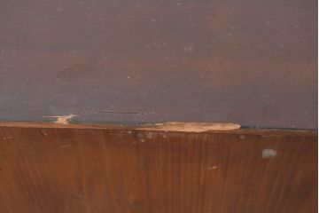 和製アンティーク　美品!!　前面欅(ケヤキ)材　漆塗り　重厚な手打ち金具と美しい杢目が魅力的な作りの良い三段重ね和箪笥(衣装箪笥、和タンス、収納たんす、引き出し、重ねタンス、バラ売り可能)(R-083379)