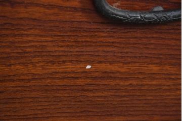 和製アンティーク　美品!!　前面欅(ケヤキ)材　漆塗り　重厚な手打ち金具と美しい杢目が魅力的な作りの良い三段重ね和箪笥(衣装箪笥、和タンス、収納たんす、引き出し、重ねタンス、バラ売り可能)(R-083379)