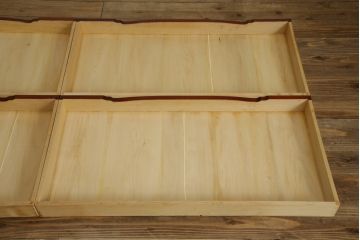 和製アンティーク 美品!! 前面欅(ケヤキ)材 漆塗り 重厚な手打ち金具と美しい杢目が魅力的な作りの良いローボード(テレビ台、テレビボード、和タンス、収納たんす、引き出し、ローチェスト、観音箪笥)(R-083381)