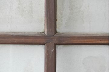アンティーク建具　経年の味わいを纏う木製のガラス戸1枚(引き戸)(R-083384)