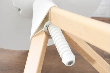 中古　展示品　超美品　イタリア　マジス(MAGIS)　ナチュラルウッド×ホワイトの洗練された配色が魅力の昇降式丸テーブル(ラウンドテーブル、サイドテーブル、カフェテーブル、コーヒーテーブル、花台、飾り台)(R-083390)