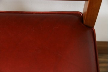 中古　横浜クラシック家具　ダニエル(daniel)　ミッシェル(Michel)サイドチェア　A-504　本革(レザー)　格式ある佇まいが置くだけで絵になるダイニングチェア　(R-083391)