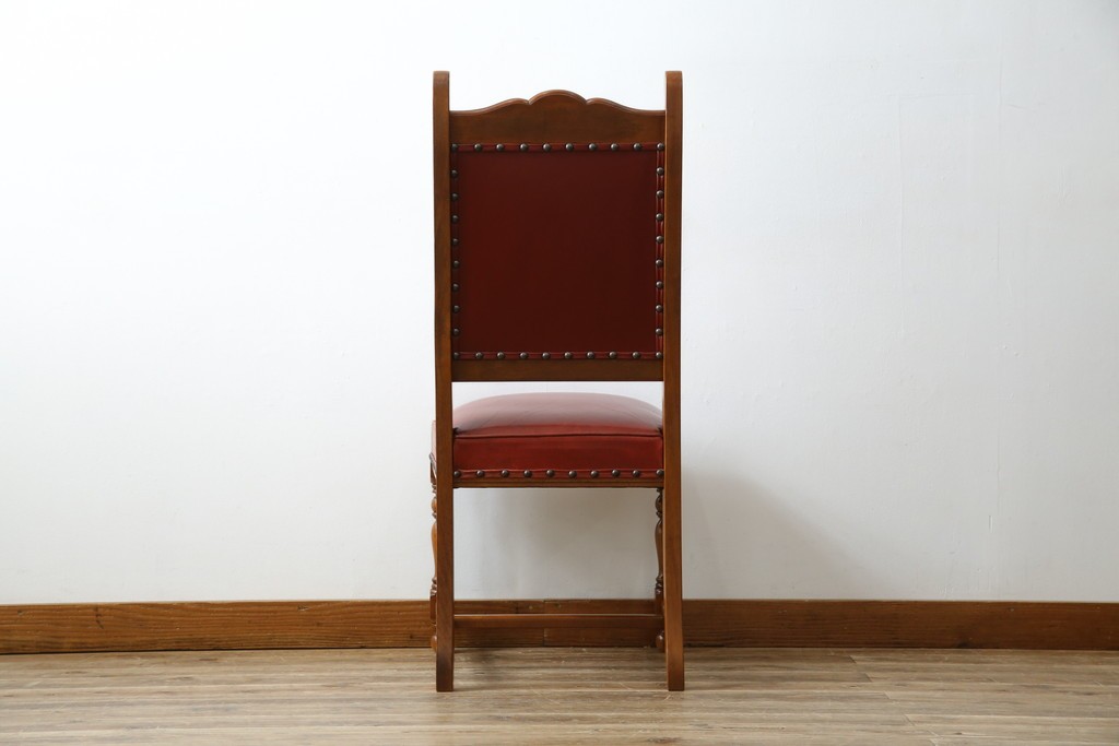 中古　横浜クラシック家具　ダニエル(daniel)　ミッシェル(Michel)サイドチェア　A-504　本革(レザー)　格式ある佇まいが置くだけで絵になるダイニングチェア　(R-083391)