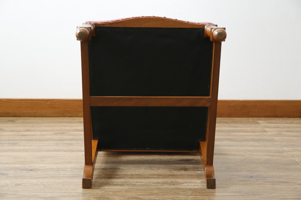 中古　横浜クラシック家具　ダニエル(daniel)　ミッシェル(Michel)サイドチェア　A-504　本革(レザー)　格式ある佇まいが置くだけで絵になるダイニングチェア　(R-083391)