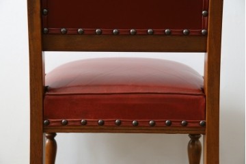 中古　横浜クラシック家具　ダニエル(daniel)　ミッシェル(Michel)サイドチェア　A-504　本革(レザー)　格式ある佇まいが置くだけで絵になるダイニングチェア　(R-083391)