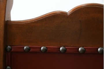 中古　横浜クラシック家具　ダニエル(daniel)　ミッシェル(Michel)サイドチェア　A-504　本革(レザー)　格式ある佇まいが置くだけで絵になるダイニングチェア　(R-083391)