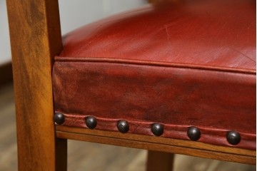 中古　横浜クラシック家具　ダニエル(daniel)　ミッシェル(Michel)サイドチェア　A-504　本革(レザー)　格式ある佇まいが置くだけで絵になるダイニングチェア　(R-083391)