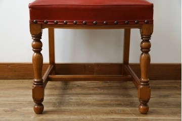 中古　横浜クラシック家具　ダニエル(daniel)　ミッシェル(Michel)サイドチェア　A-504　本革(レザー)　格式ある佇まいが置くだけで絵になるダイニングチェア　(R-083391)