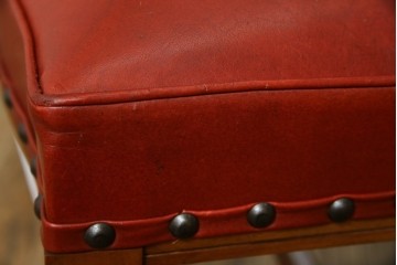 中古　横浜クラシック家具　ダニエル(daniel)　ミッシェル(Michel)サイドチェア　A-504　本革(レザー)　格式ある佇まいが置くだけで絵になるダイニングチェア　(R-083391)