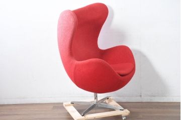 ビンテージ　リプロダクト品　アルネ・ヤコブセン　圧倒的な存在感!!インテリアのアクセントになるエッグチェア(Egg Chair、アームチェア、パーソナルチェア、椅子、イス、ヴィンテージ)(R-083392)