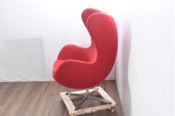 ビンテージ　リプロダクト品　アルネ・ヤコブセン　圧倒的な存在感!!インテリアのアクセントになるエッグチェア(Egg Chair、アームチェア、パーソナルチェア、椅子、イス、ヴィンテージ)(R-083392)