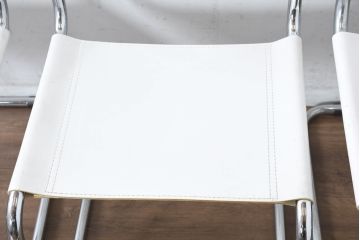 中古　美品　高級リプロダクト品　スティールライン(steelline)社製　マルト・スタムデザイン　S33　モダンで無駄のないフォルムが魅力のカンティレバーチェア4脚セット(本革チェア、ダイニングチェア、アームレスチェア、椅子、イス、バラ売り可能)(定価4脚で約42万円)(R-083393)