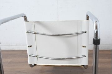 中古　美品　高級リプロダクト品　スティールライン(steelline)社製　マルト・スタムデザイン　S33　モダンで無駄のないフォルムが魅力のカンティレバーチェア4脚セット(本革チェア、ダイニングチェア、アームレスチェア、椅子、イス、バラ売り可能)(定価4脚で約42万円)(R-083393)