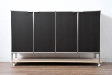 中古　美品!!　展示品　松永家具(MATSUNAGA )　人気シリーズ　ピアット(piatto)　スタイリッシュで洗練された雰囲気を演出するブラックカラーのローキャビネット(サイドボード、サイドキャビネット、収納棚、戸棚)(定価約17万円)(R-083395)