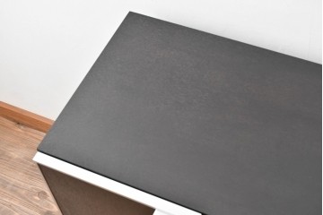 中古　美品!!　展示品　松永家具(MATSUNAGA )　人気シリーズ　ピアット(piatto)　スタイリッシュで洗練された雰囲気を演出するブラックカラーのローキャビネット(サイドボード、サイドキャビネット、収納棚、戸棚)(定価約17万円)(R-083395)